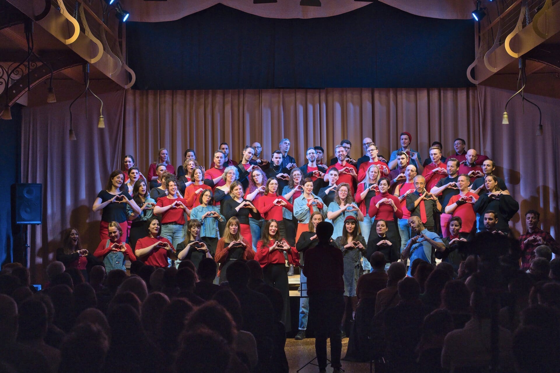 TBK_3489 choir